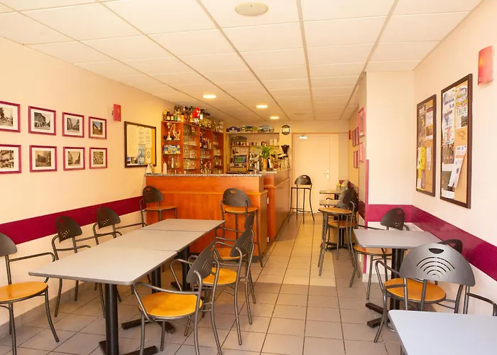 Logis - Le Relais Des Deux Vallees - Et Restaurant Salvagnac