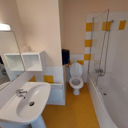 Logis - Le Relais Des Deux Vallees - Et Restaurant Hotel