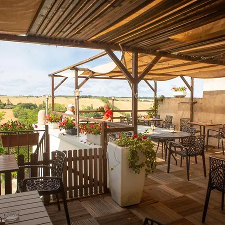 Hotel Logis - Le Relais Des Deux Vallees - Et Restaurant 2*