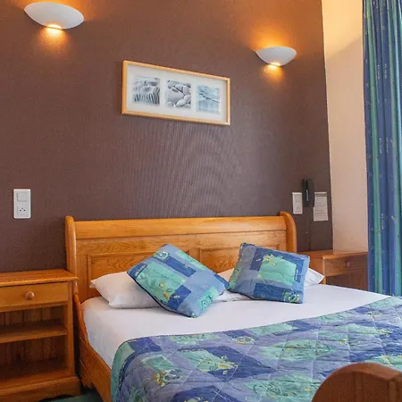 Logis - Le Relais Des Deux Vallees - Et Restaurant 2*