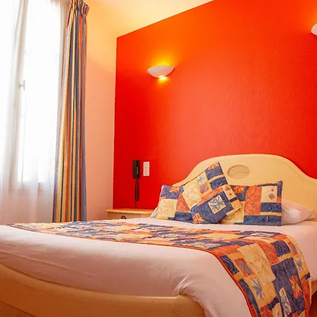 Logis - Le Relais Des Deux Vallees - Et Restaurant 2*