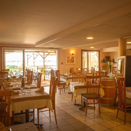 Logis - Le Relais Des Deux Vallees - Et Restaurant