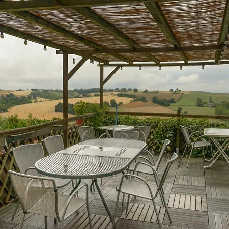 Hotel Logis - Le Relais Des Deux Vallees - Et Restaurant