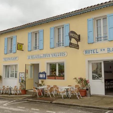 Logis - Le Relais Des Deux Vallees - Et Restaurant Hotel