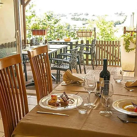 Logis - Le Relais Des Deux Vallees - Et Restaurant 2*