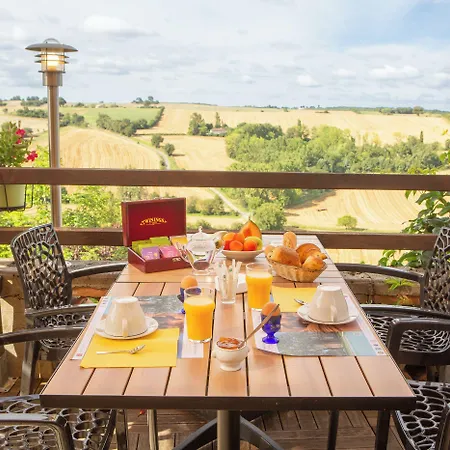 Logis - Le Relais Des Deux Vallees - Et Restaurant ホテル 2*