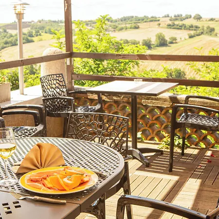 Logis - Le Relais Des Deux Vallees - Et Restaurant 2*