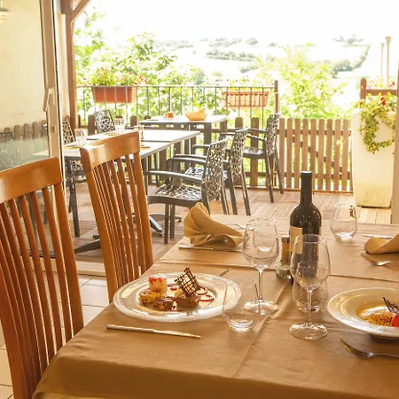 Logis - Le Relais Des Deux Vallees - Et Restaurant Hotel