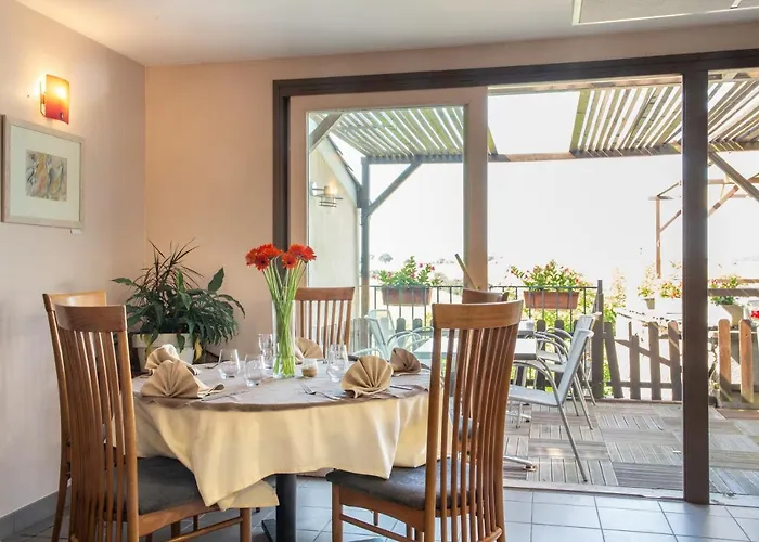 Logis - Le Relais Des Deux Vallees - Et Restaurant Hotel