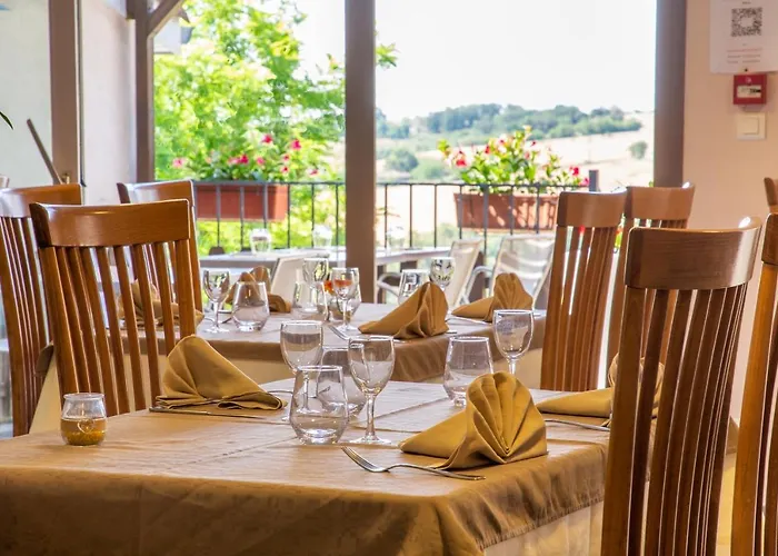 Logis - Le Relais Des Deux Vallees - Et Restaurant Hotel