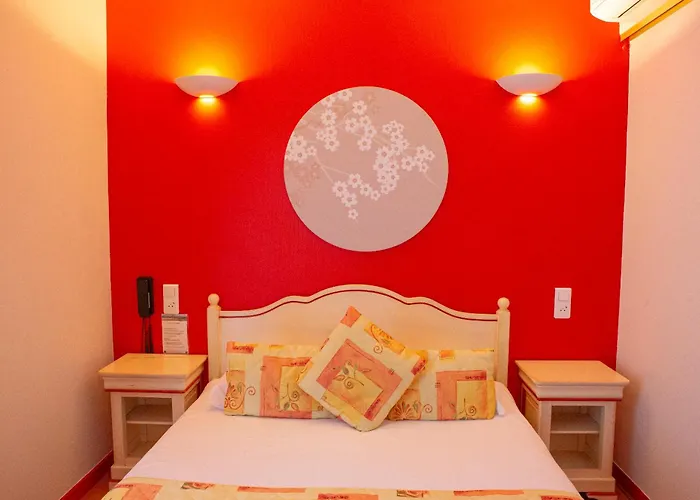 Logis - Le Relais Des Deux Vallees - Et Restaurant Hotel