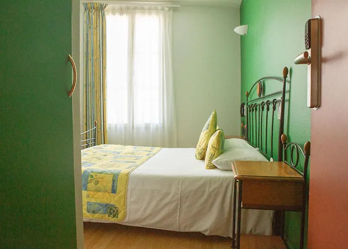 Logis - Le Relais Des Deux Vallees - Et Restaurant 2* Salvagnac