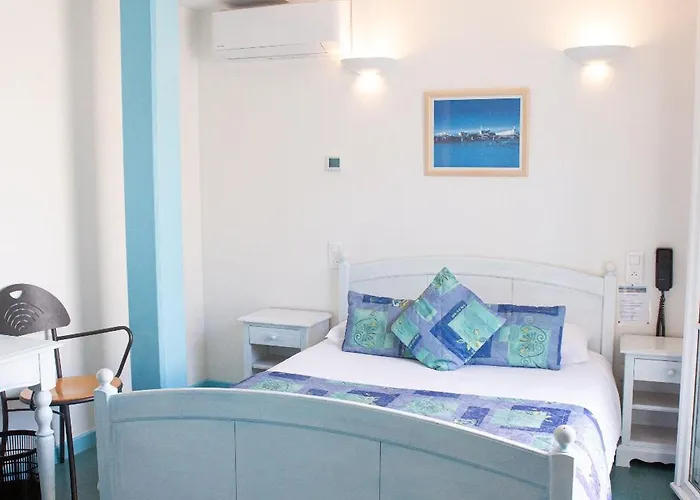 Logis - Le Relais Des Deux Vallees - Et Restaurant