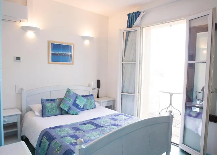 Hotel Logis - Le Relais Des Deux Vallees - Et Restaurant