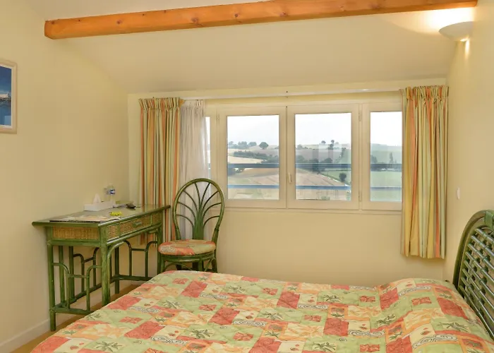 Logis - Le Relais Des Deux Vallees - Et Restaurant 2* Salvagnac